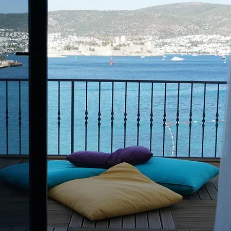 Paradise Bardakci מלון